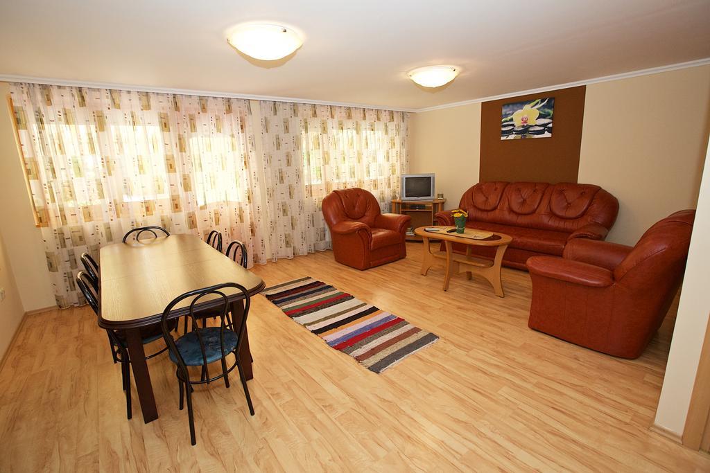 Zoli Apartmanok-Brody 51-53 Hajdúszoboszló Екстериор снимка